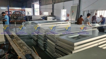 Gia công và cung cấp 22 Bộ Cửa Panel Tôn Xốp Cách Nhiệt Tại Nghệ An